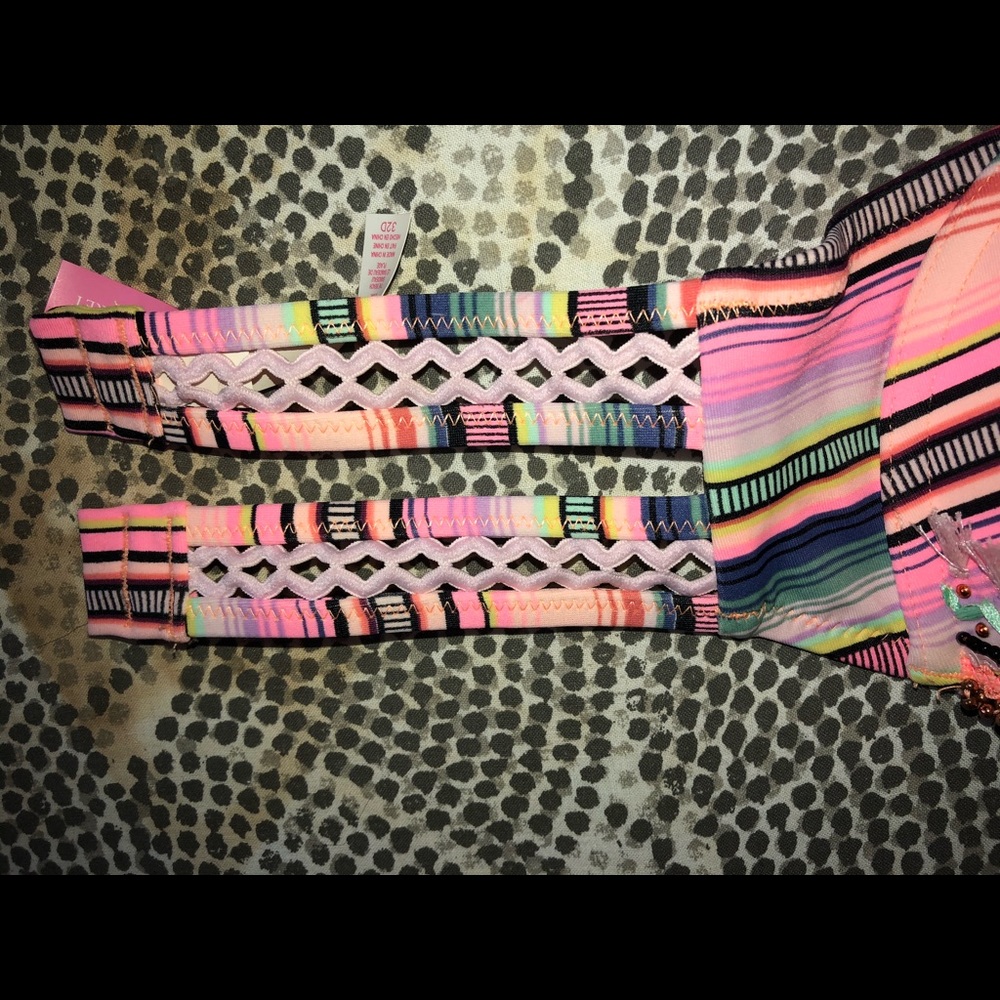 Bathing suit - Picture 4 of 6